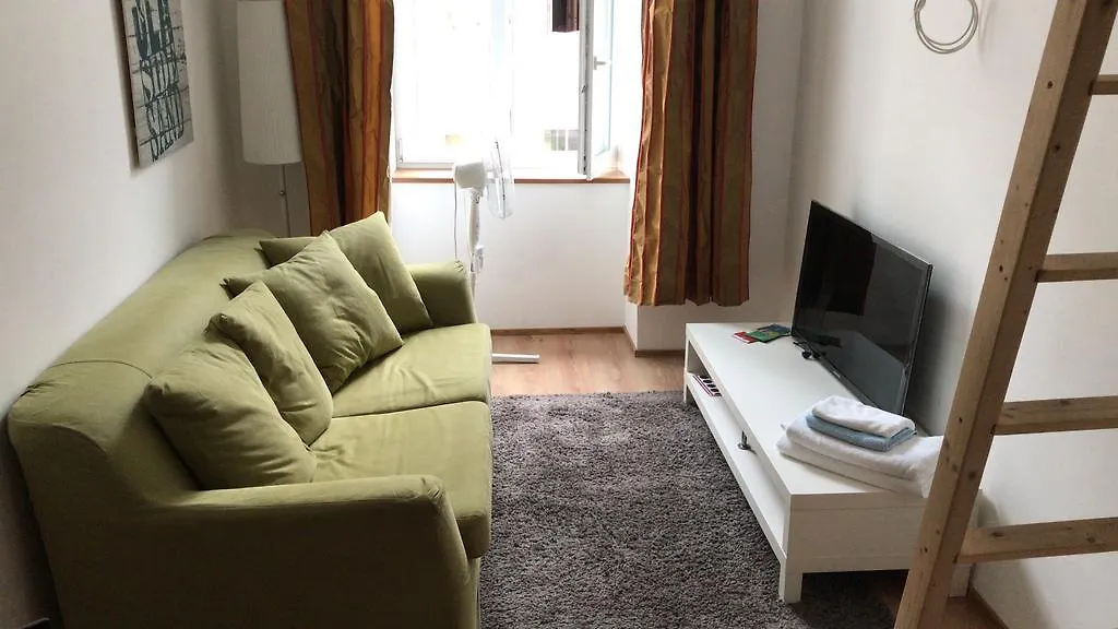 Lovely Flat Vienna Center Apartment